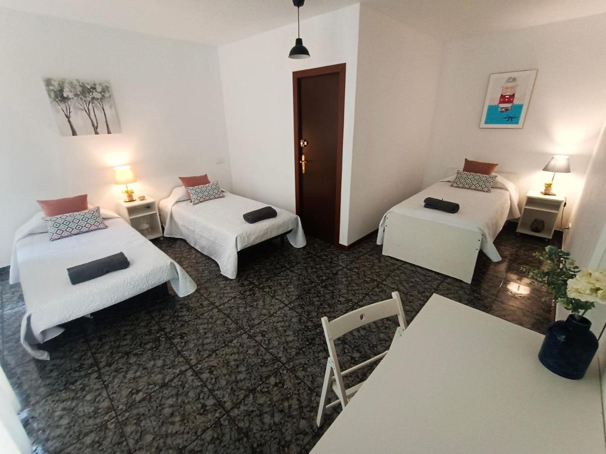 By Plaza Urquinaona Rooms Barcelona Bagian luar foto