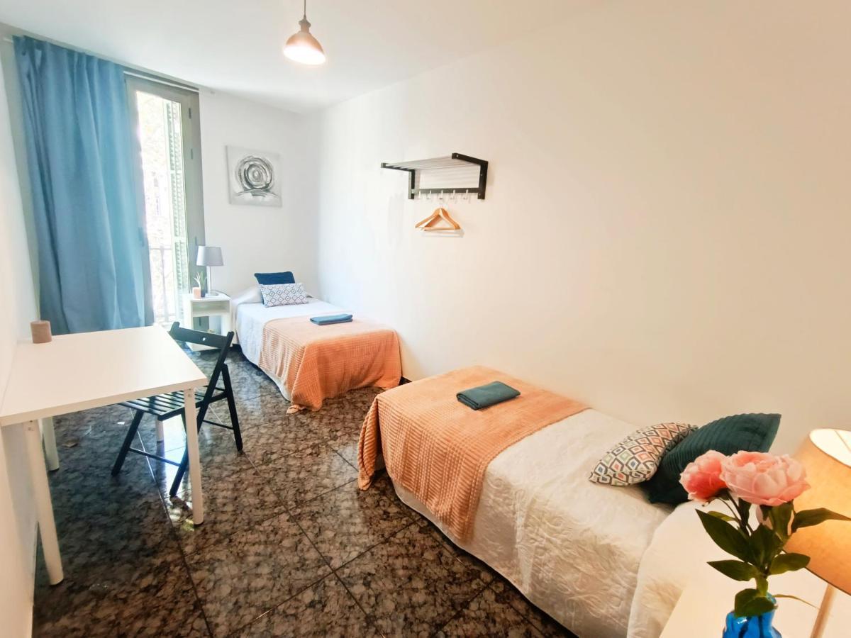 By Plaza Urquinaona Rooms Barcelona Bagian luar foto