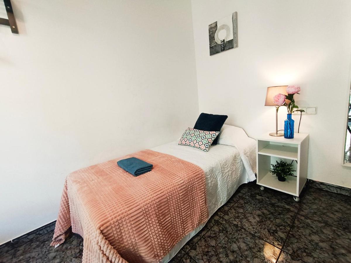 By Plaza Urquinaona Rooms Barcelona Bagian luar foto